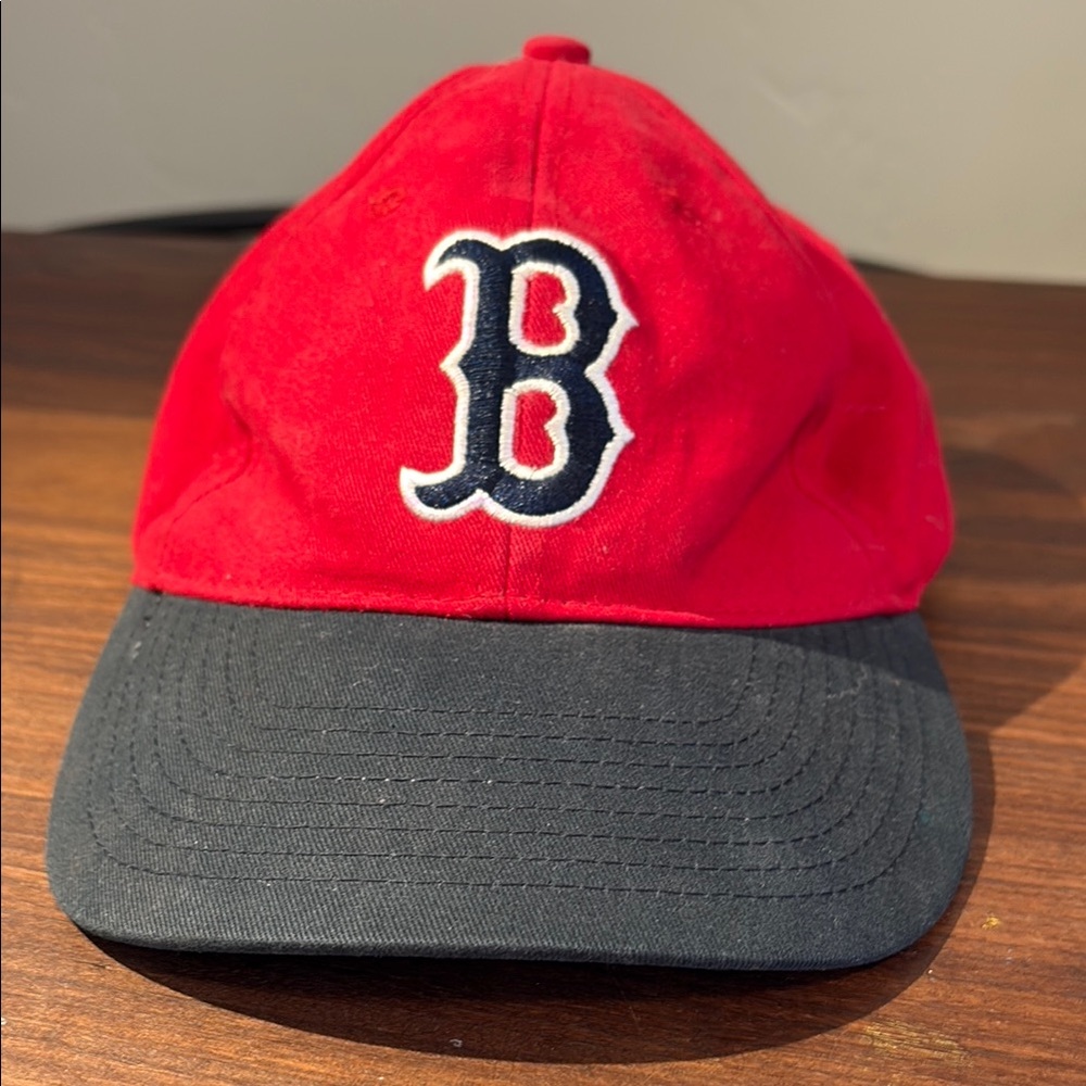 Genuine merchandise Boston Red Sox baseball hat Velcro back one size fits all